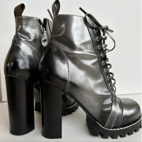 LOUIS VUITTON Silver 'Star Trail' Leather Boots (BNWOB) - Picture 2 of 9